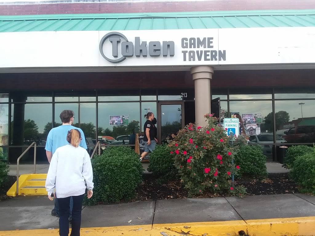 Token Game Tavern | restaurant | 213 N Seven Oaks Dr, Knoxville, TN 37922, USA | 8657703870 OR +1 865-770-3870