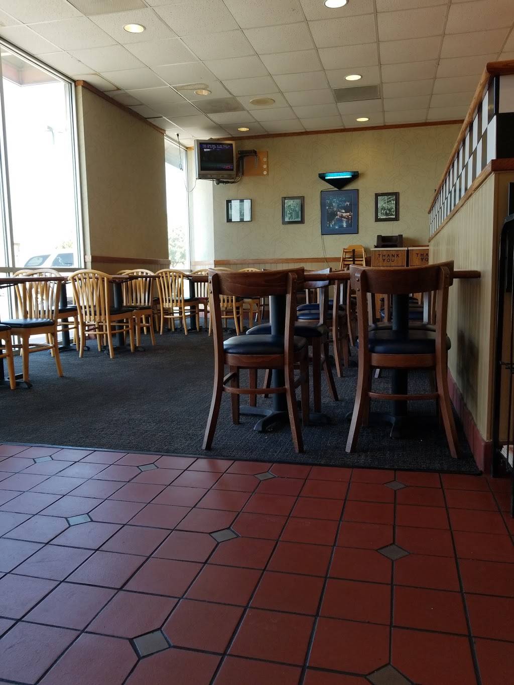 Pizza Hut | meal takeaway | 4651 W 6th St, Lawrence, KS 66049, USA | 7858432211 OR +1 785-843-2211