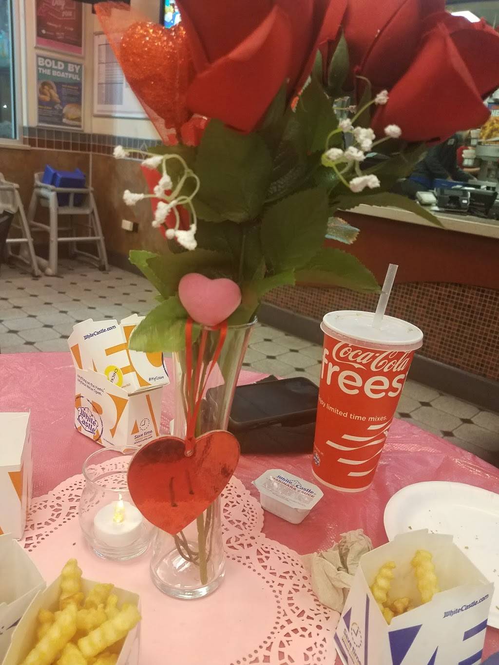 White Castle | restaurant | 7900 Harlem Ave, Bridgeview, IL 60455, USA | 8008432728 OR +1 800-843-2728