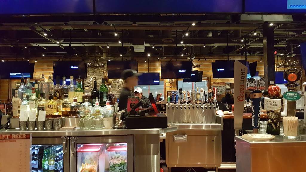 Twin Peaks Livonia | restaurant | 20120 Haggerty Rd, Livonia, MI 48152, USA | 7349530888 OR +1 734-953-0888