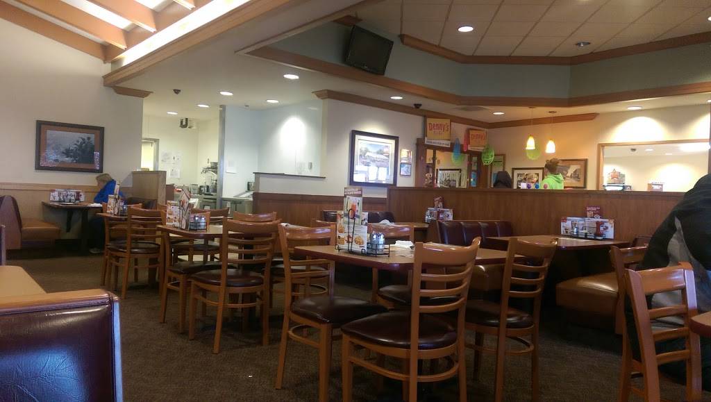 Dennys | restaurant | 5300 S, IN-3, Spiceland, IN 47385, USA | 7659878168 OR +1 765-987-8168