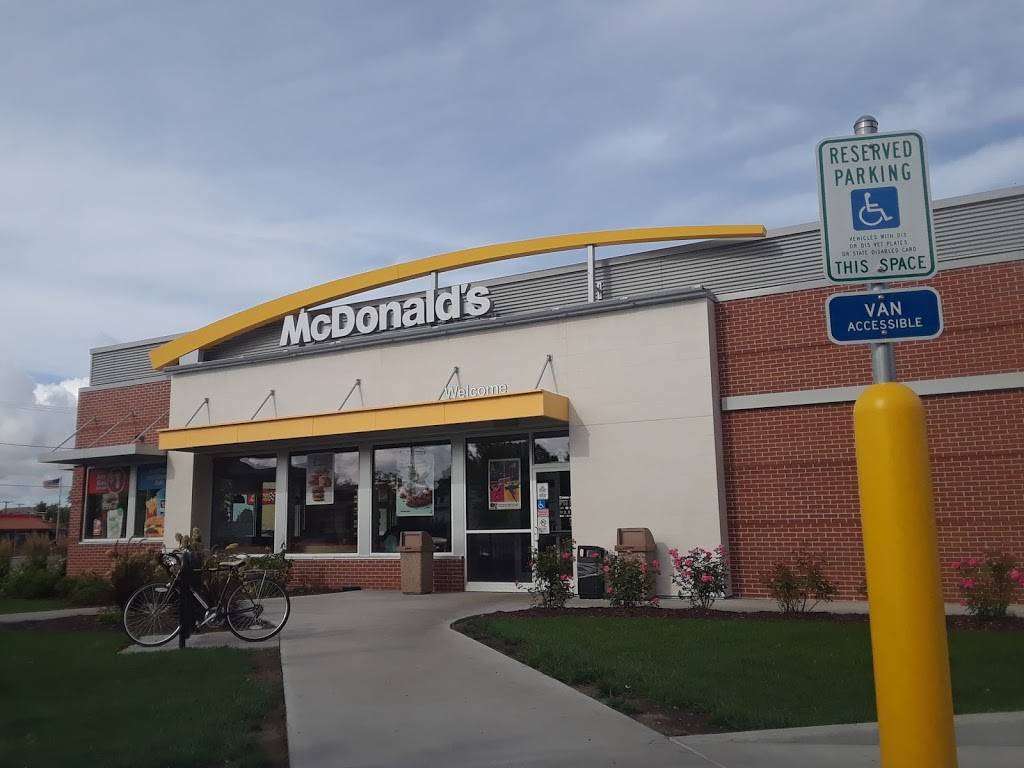 McDonalds | cafe | 1931 S 14th St, Milwaukee, WI 53204, USA | 4146459203 OR +1 414-645-9203
