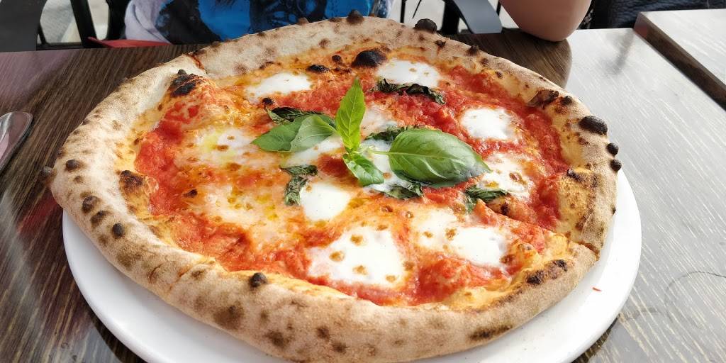 Goodfellas Wood Oven Pizza | restaurant | 50 Burnhamthorpe Rd W, Mississauga, ON L5B 3C2, Canada | 8554335527 OR +1 855-433-5527