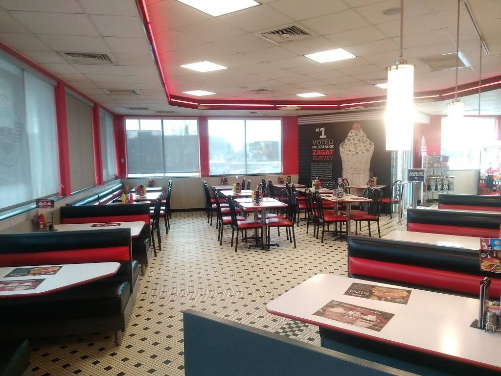 Steak n Shake | restaurant | 11665 Commercial Dr, Fishers, IN 46038, USA | 3175851650 OR +1 317-585-1650