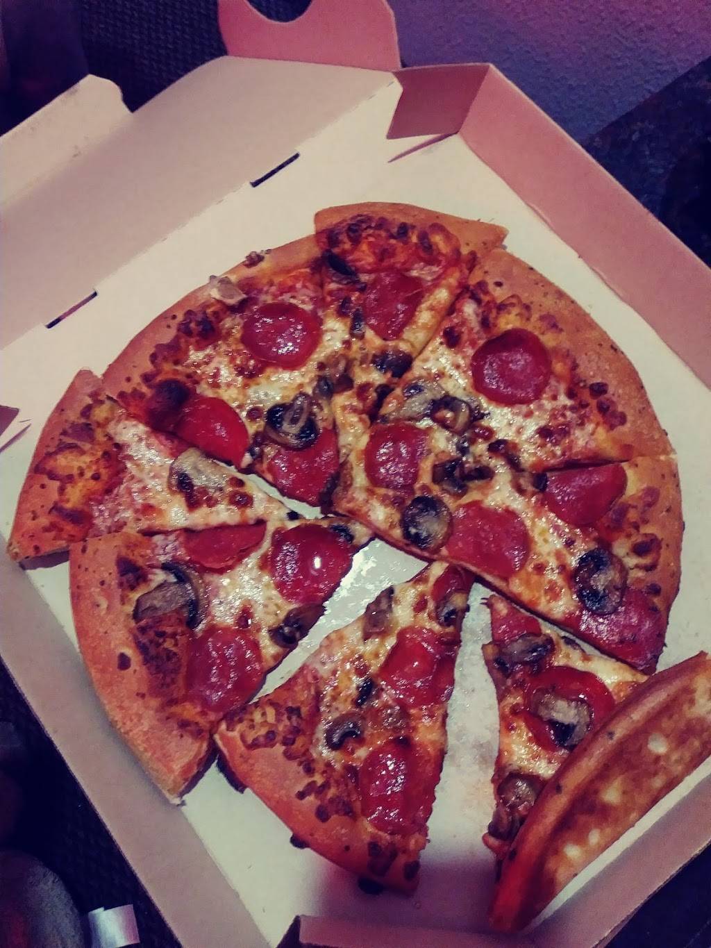 Pizza Hut | restaurant | 300 W Willow St, Long Beach, CA 90806, USA | 5629881711 OR +1 562-988-1711