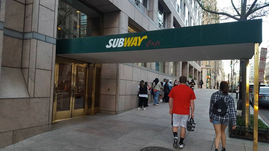 Subway Restaurants | restaurant | 555 13th St NW, Washington, DC 20005, USA | 2023474616 OR +1 202-347-4616