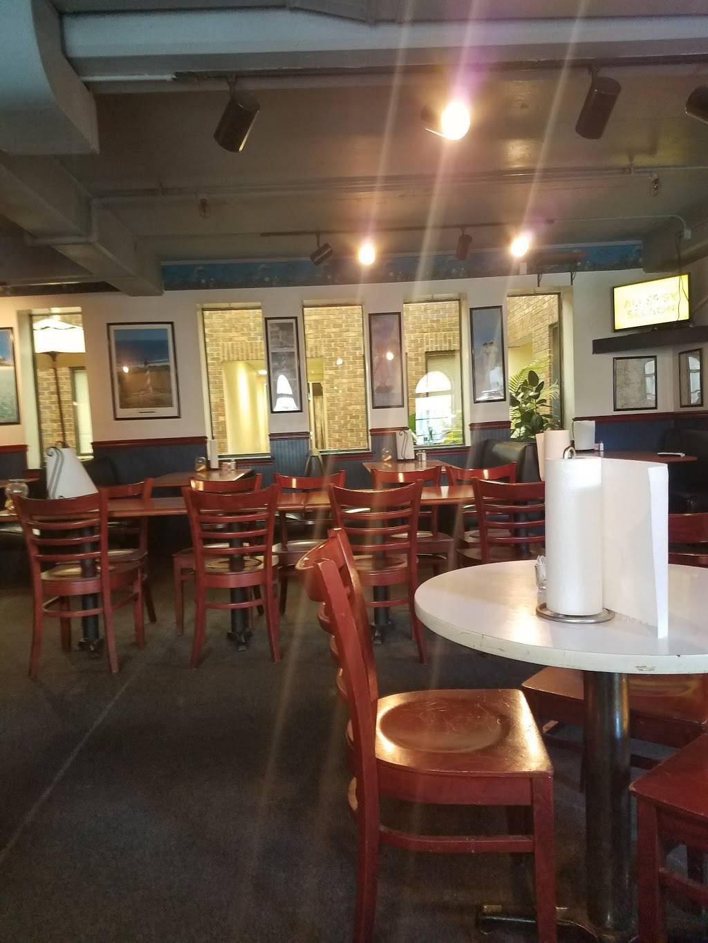 Finnigans Cove Seafood Bar | restaurant | 30 W Water St, Harrisonburg, VA 22801, USA | 5404339874 OR +1 540-433-9874