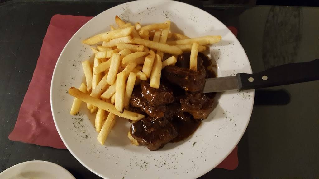 Moe Joes Family Restaurant | restaurant | 2175 Candia Rd, Manchester, NH 03104, USA | 6036680131 OR +1 603-668-0131