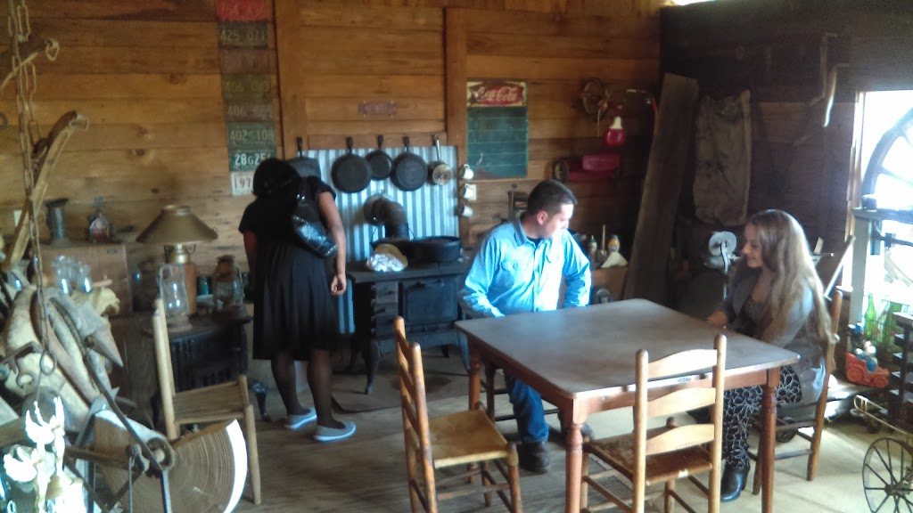 Uncle Waynes BBQ | restaurant | 21400 LA-191, Zwolle, LA 71486, USA | 3186457377 OR +1 318-645-7377