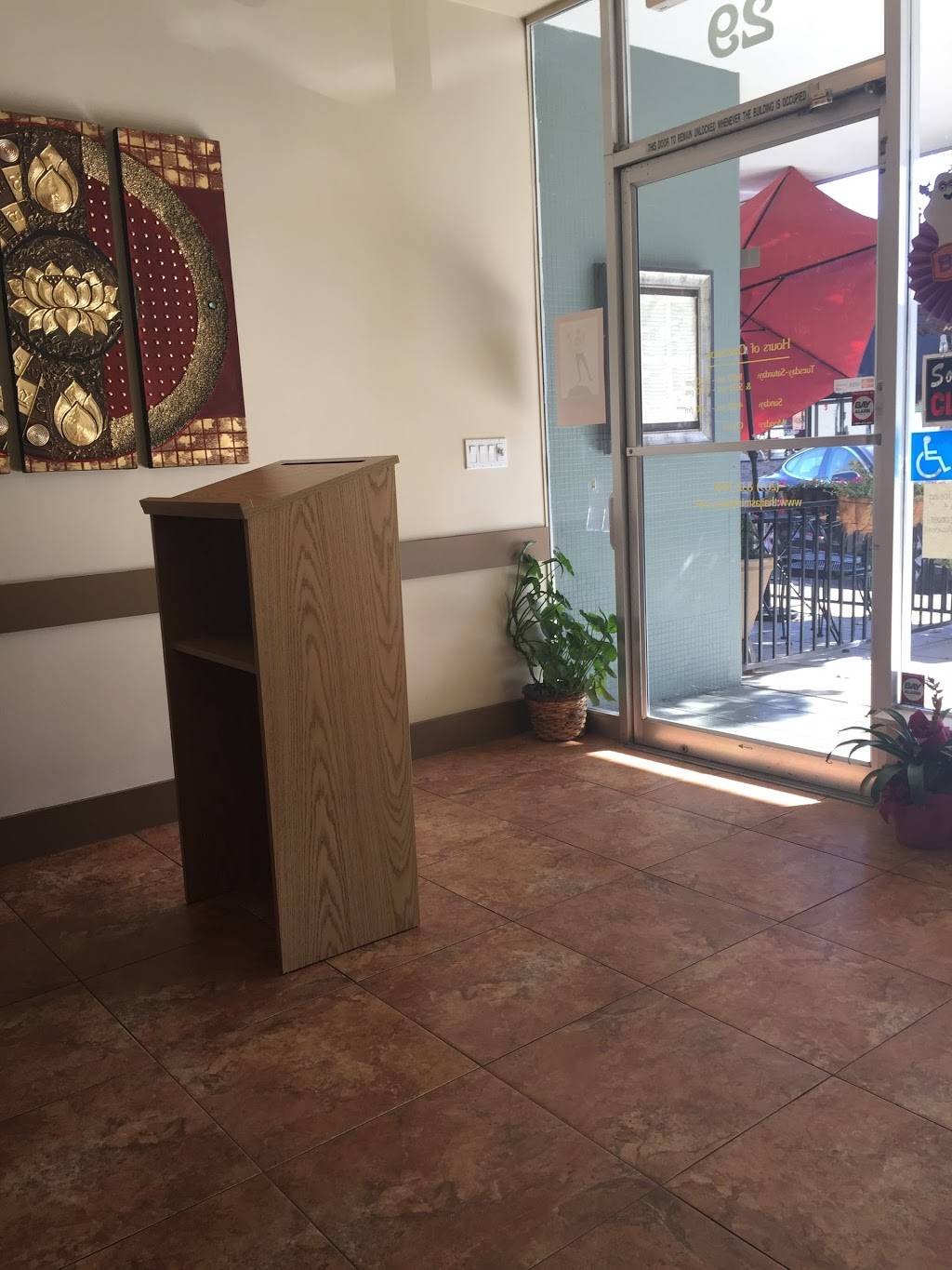 Thai Jasmine | restaurant | 29 W 10th St, Tracy, CA 95376, USA | 2098327441 OR +1 209-832-7441