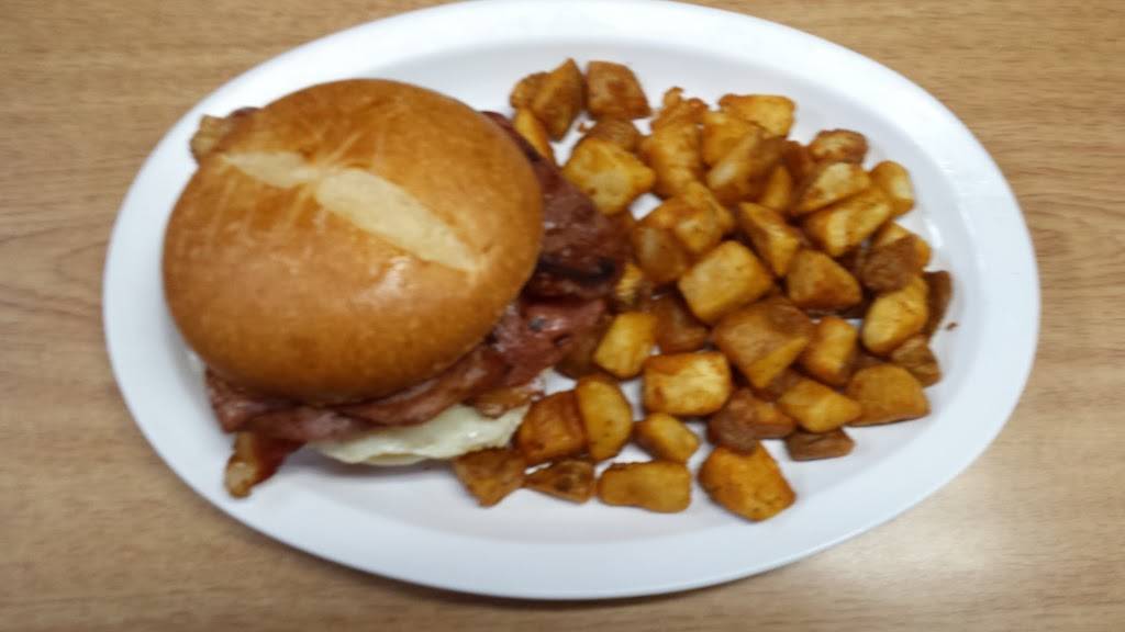 McCanns Place | restaurant | 9360 W NC 152 Highway, Mooresville, NC 28115, USA | 7046635166 OR +1 704-663-5166