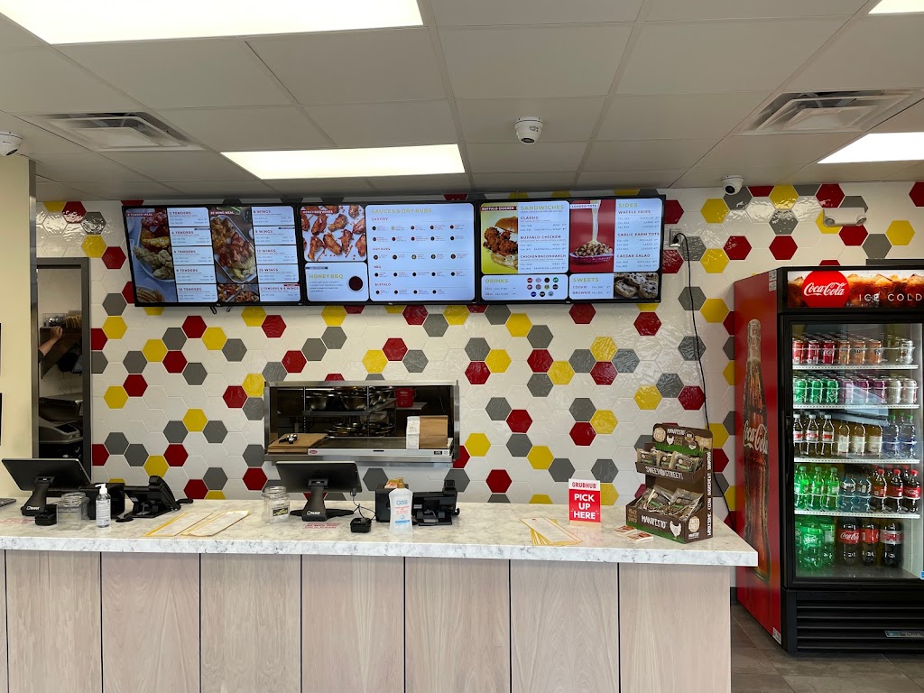 Wings Over Stratford | restaurant | 1345 Barnum Ave, Stratford, CT 06614, USA | 2035405077 OR +1 203-540-5077