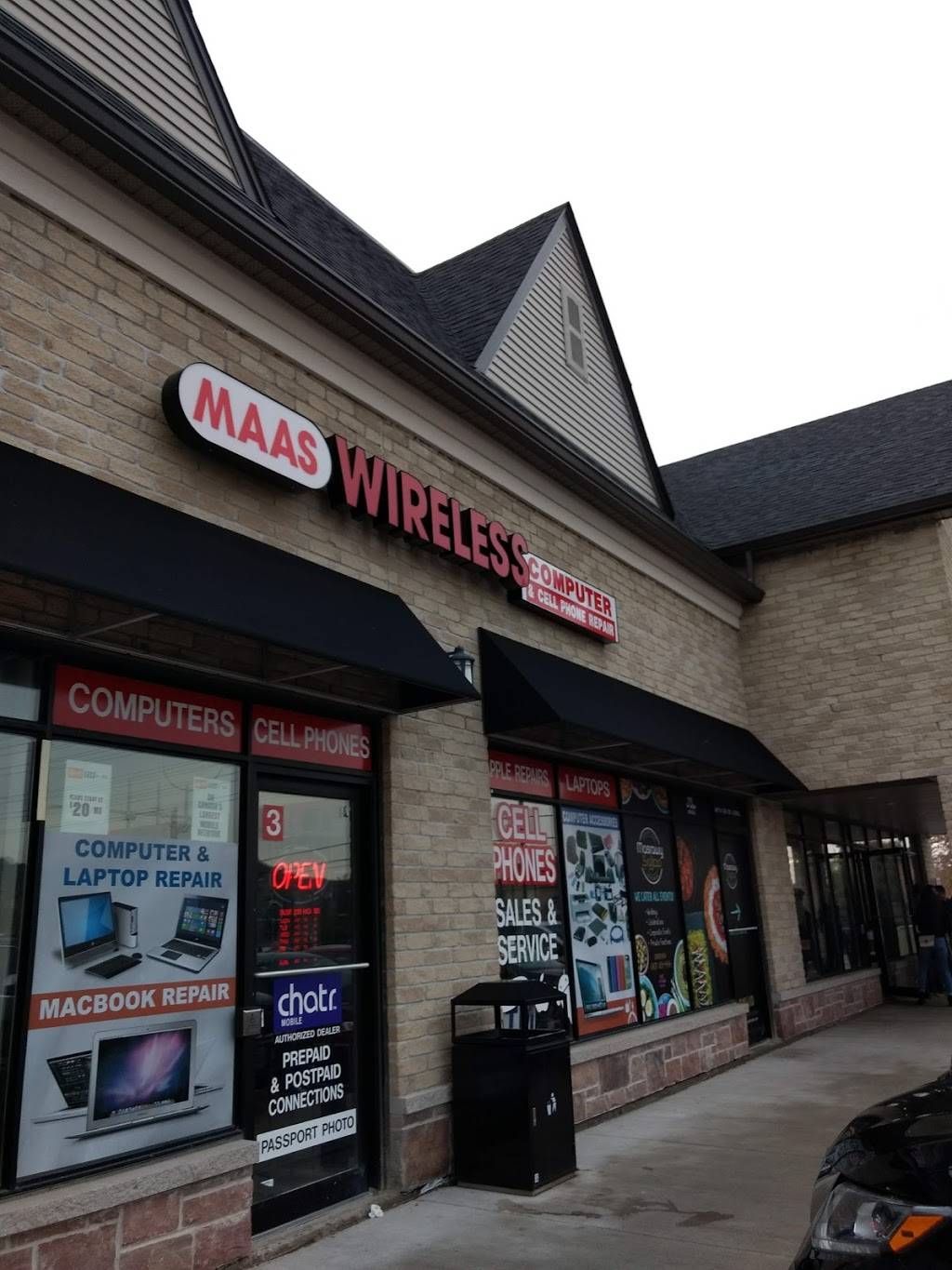 SLS Eazy Carry Take Out Restaurant | restaurant | 16-2275 Britannia Rd W, Mississauga, ON L5M 2G6, Canada | 9058588757 OR +1 905-858-8757