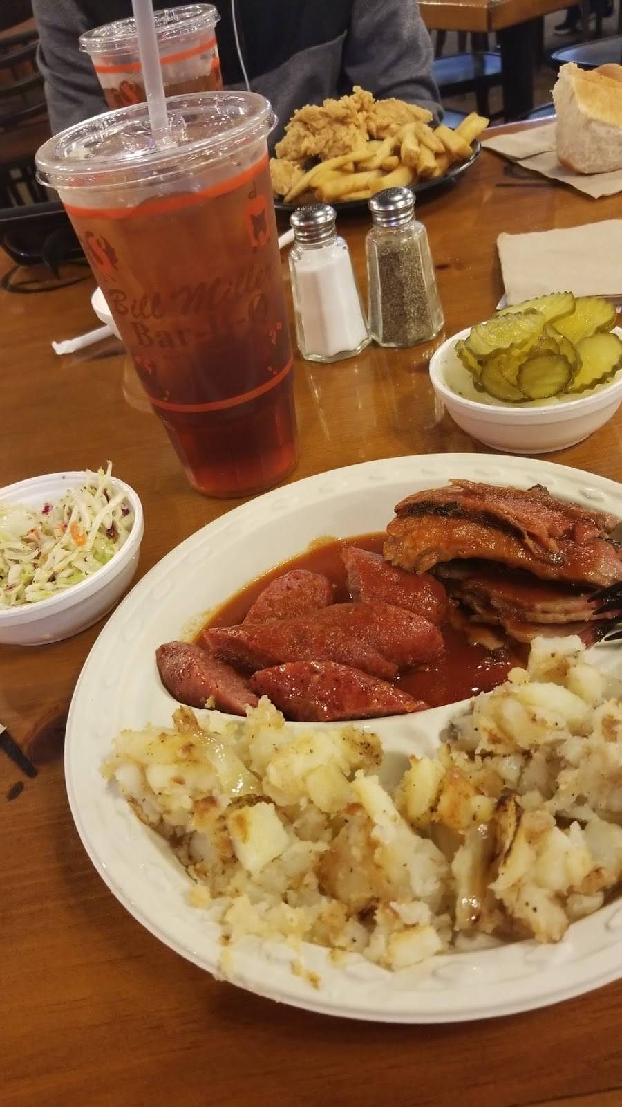 Bill Miller Bar-B-Q | restaurant | 10626 Westover Hills Blvd, San Antonio, TX 78251, USA | 2105096999 OR +1 210-509-6999