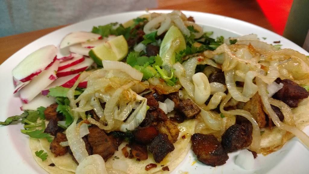 La Morenita Tacos Y Jugos | restaurant | 2100 N Rancho Ave, Colton, CA 92324, USA | 9093879410 OR +1 909-387-9410