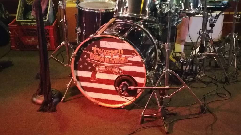 Slizzy McGees | restaurant | 6201 12th St N, St. Petersburg, FL 33702, USA | 7272893118 OR +1 727-289-3118