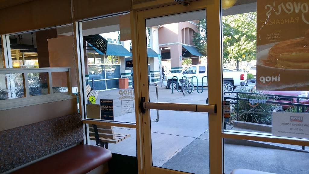 IHOP | bakery | 2910 N Main St, Walnut Creek, CA 94597, USA | 9259383111 OR +1 925-938-3111