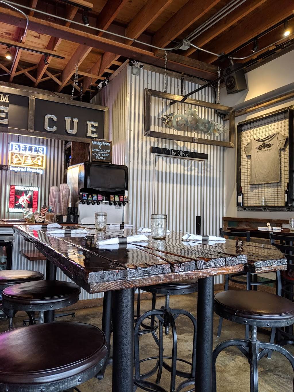 Big Iron Horse Barbecue | restaurant | 205 Park Ave, Barrington, IL 60010, USA | 8473824766 OR +1 847-382-4766