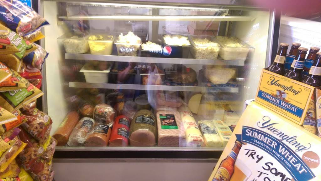 Dales Deli | meal takeaway | 927 Veteran Hwy, Levittown, PA 19056, USA | 2157577759 OR +1 215-757-7759