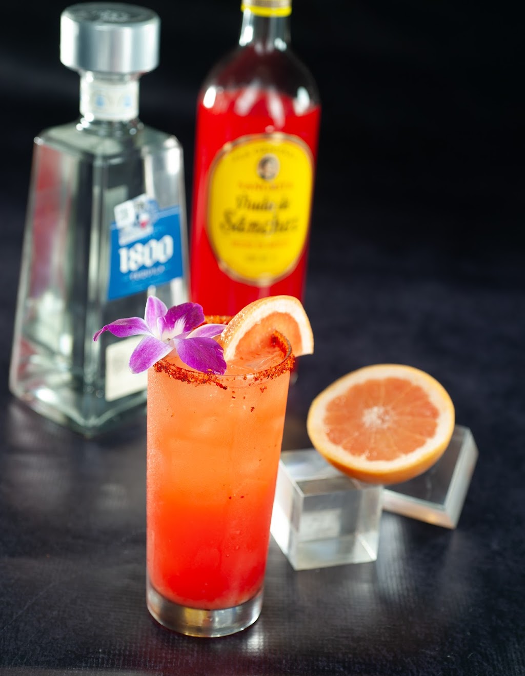 Alma Latina Seafood Bar | restaurant | 920 E Little York Rd Suite 900, Houston, TX 77076, USA | 3463523973 OR +1 346-352-3973