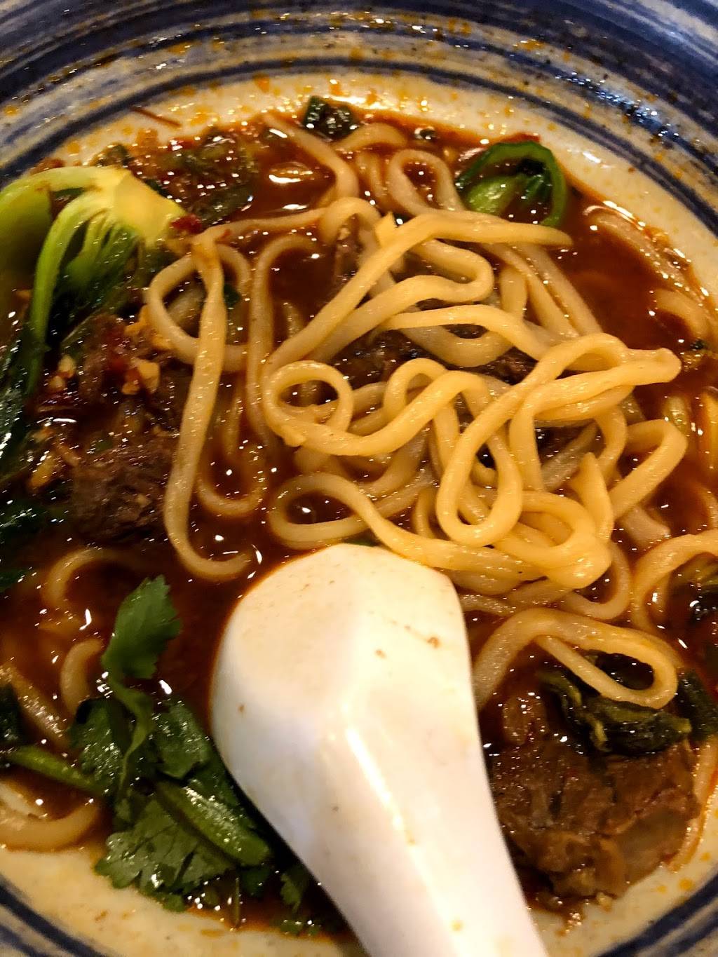 Yus Mandarin | restaurant | 4 E Phillip Rd, Vernon Hills, IL 60061, USA | 8478161888 OR +1 847-816-1888