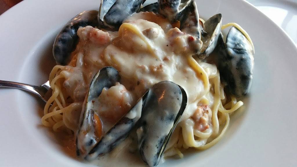 Ennios Pasta House | restaurant | 655 Fairway Rd S, Kitchener, ON N2C 1X4, Canada | 5195769552 OR +1 519-576-9552