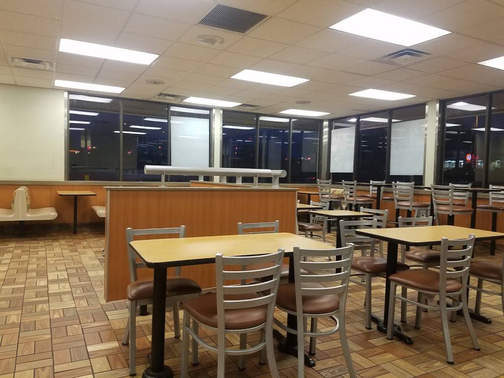 Burger King | restaurant | 24530 Lyons Ave, Newhall, CA 91321, USA | 6612592454 OR +1 661-259-2454