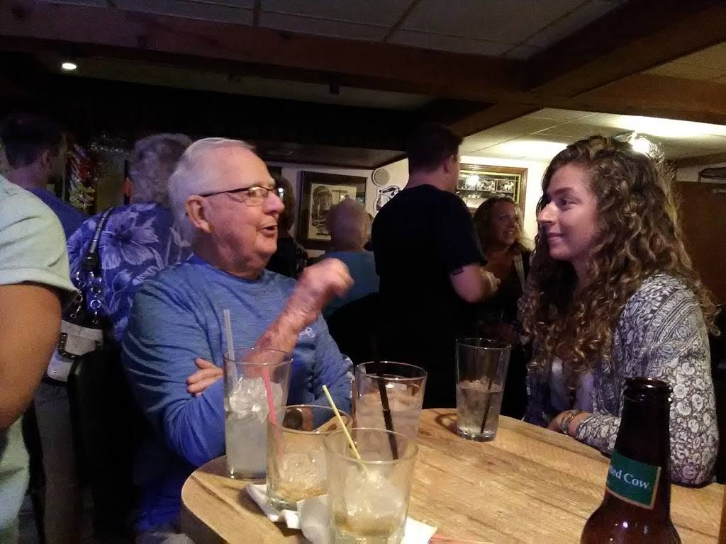 Pine Tree Supper Club | restaurant | E8095 WI-54, New London, WI 54961, USA | 9209825738 OR +1 920-982-5738