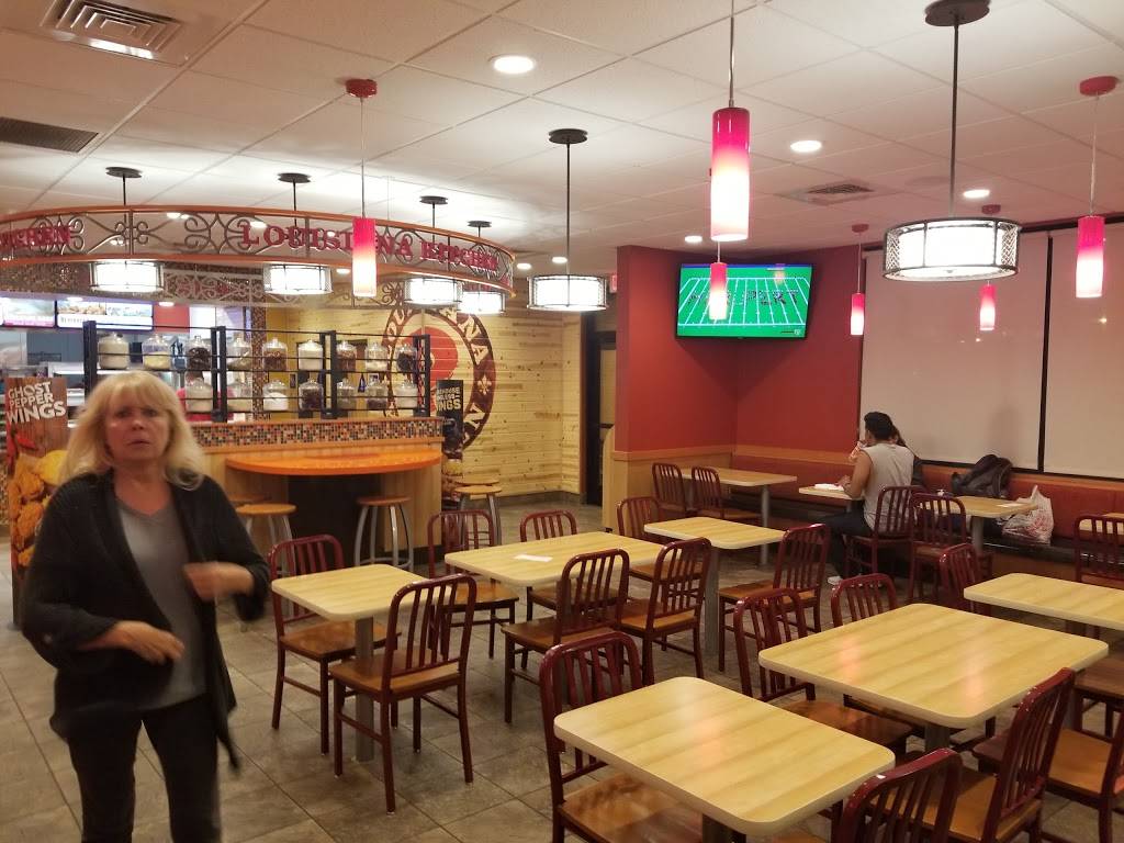 Popeyes Louisiana Kitchen | restaurant | 1541 E Valley Pkwy, Escondido, CA 92027, USA | 7608399166 OR +1 760-839-9166