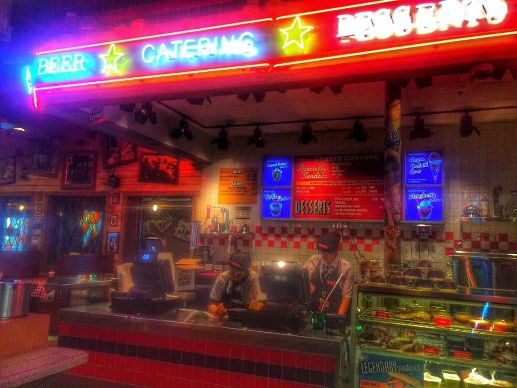 Portillos Hot Dogs | meal takeaway | 5532 S Harlem Ave, Summit, IL 60501, USA | 7084587000 OR +1 708-458-7000