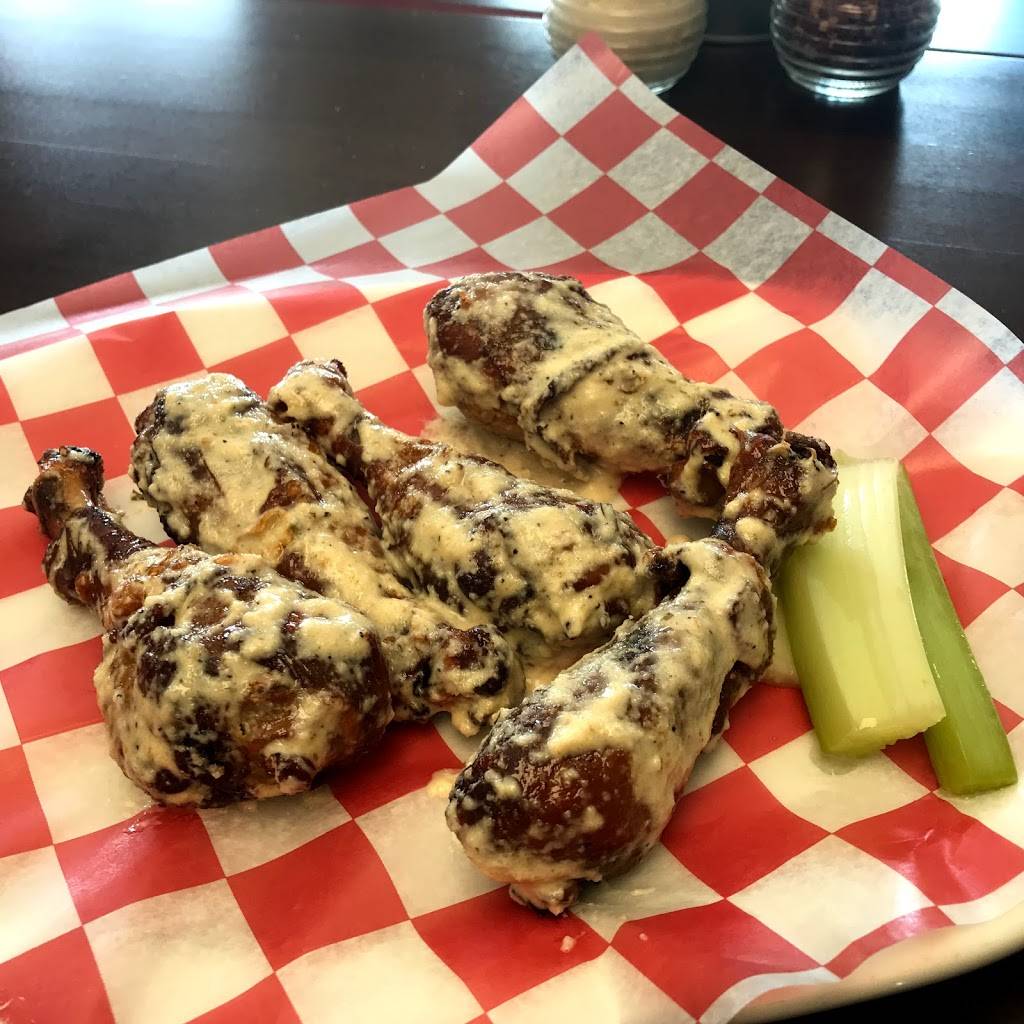 Kindles Wood Fired Pizzeria | restaurant | 10 Boston Post Rd E, Marlborough, MA 01752, Marlborough, MA 01752, USA | 5082569959 OR +1 508-256-9959