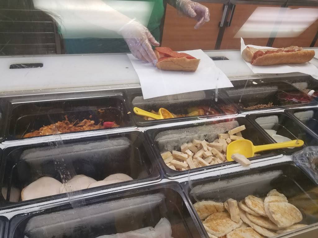 Subway | restaurant | 11812 Belleville Rd, Belleville, MI 48111, USA | 7346977782 OR +1 734-697-7782