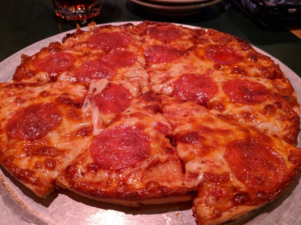 TKO Sheas Sports Cafe | restaurant | 932 Hingham St, Rockland, MA 02370, USA | 7818718574 OR +1 781-871-8574