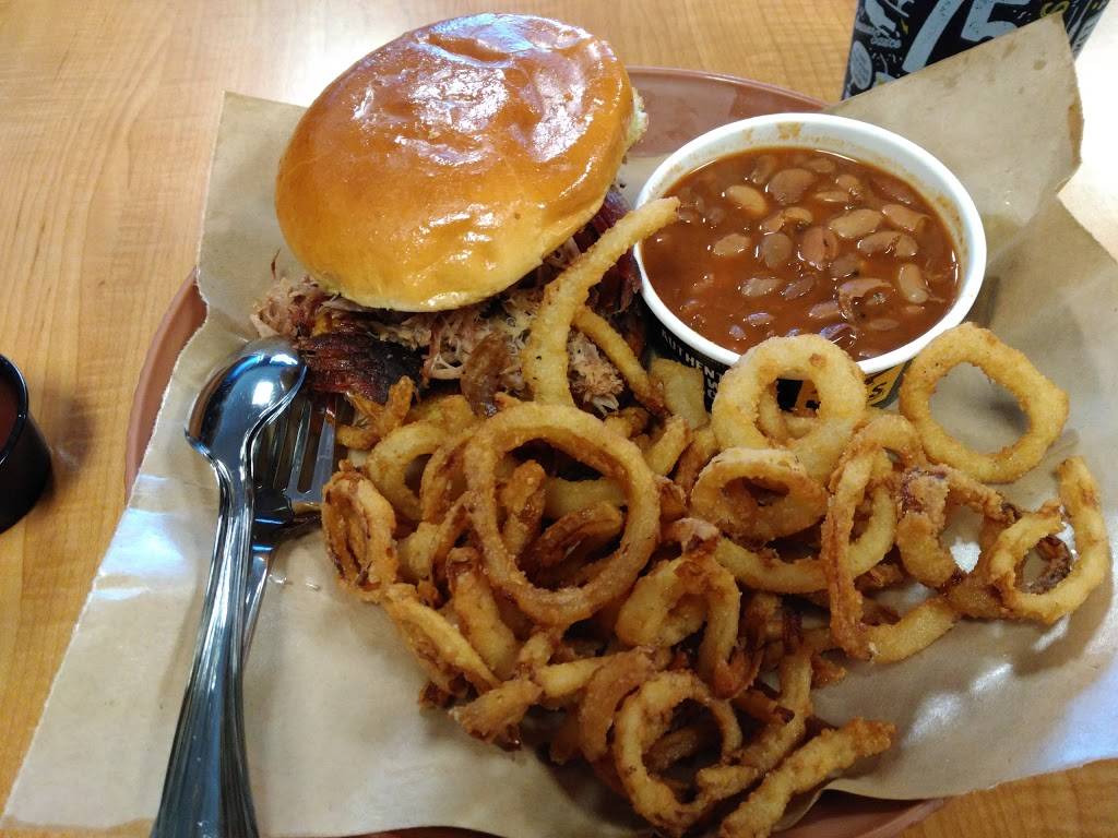 Dickeys Barbecue Pit | meal delivery | 9000 N Skyview Ave, Kansas City, MO 64154, USA | 8165053900 OR +1 816-505-3900