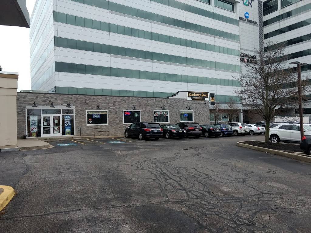 Parkway pub n food hall | restaurant | 875 Greentree Rd suite 101 building 7, Pittsburgh, PA 15220, USA | 4128756124 OR +1 412-875-6124