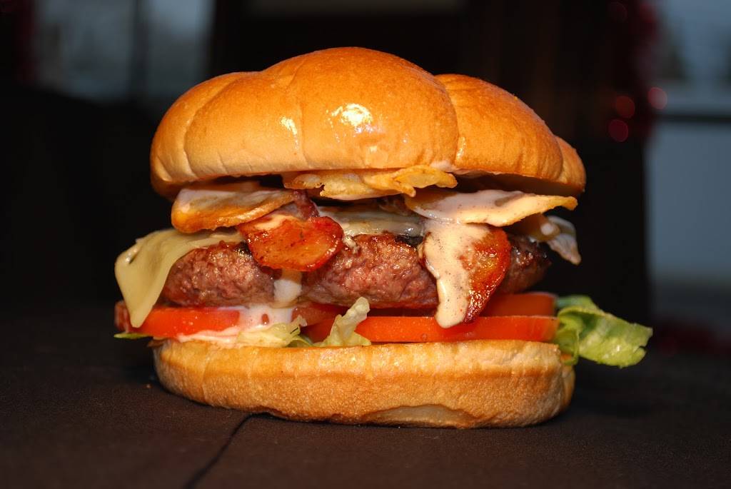 Malones Tavern | restaurant | 32350 Van Dyke Ave, Warren, MI 48093, USA | 5869780055 OR +1 586-978-0055