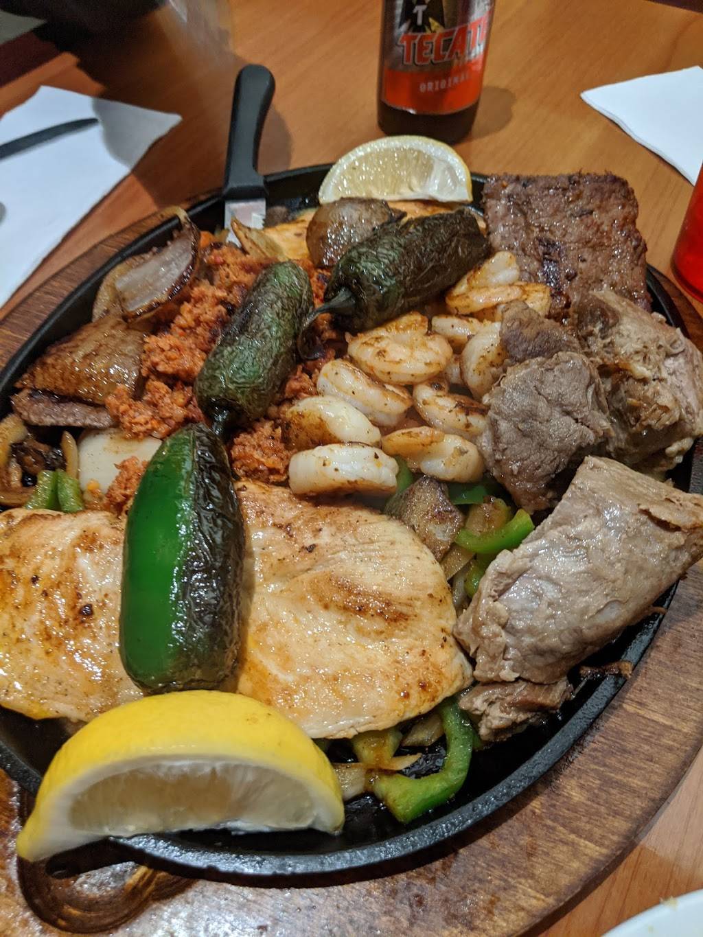 La Fiesta Bar & Grill | restaurant | 823 Wheeler St, Ames, IA 50010, USA | 5154505175 OR +1 515-450-5175