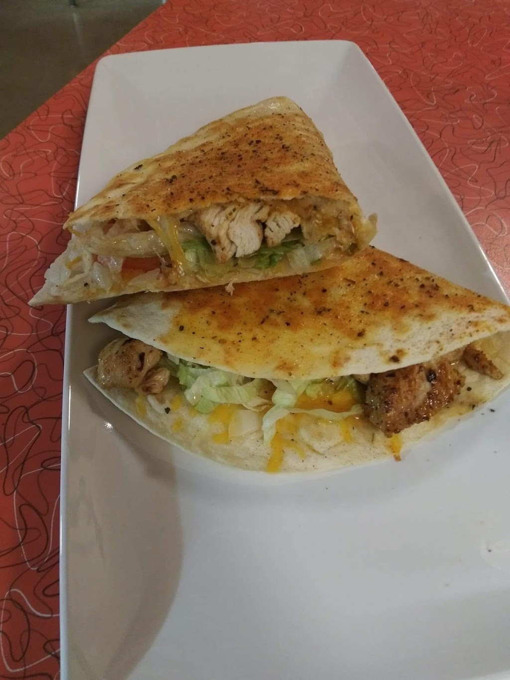 El loco Quesadilla | restaurant | 1919 E Big Beaver Rd, Troy, MI 48083, USA | 2486889181 OR +1 248-688-9181