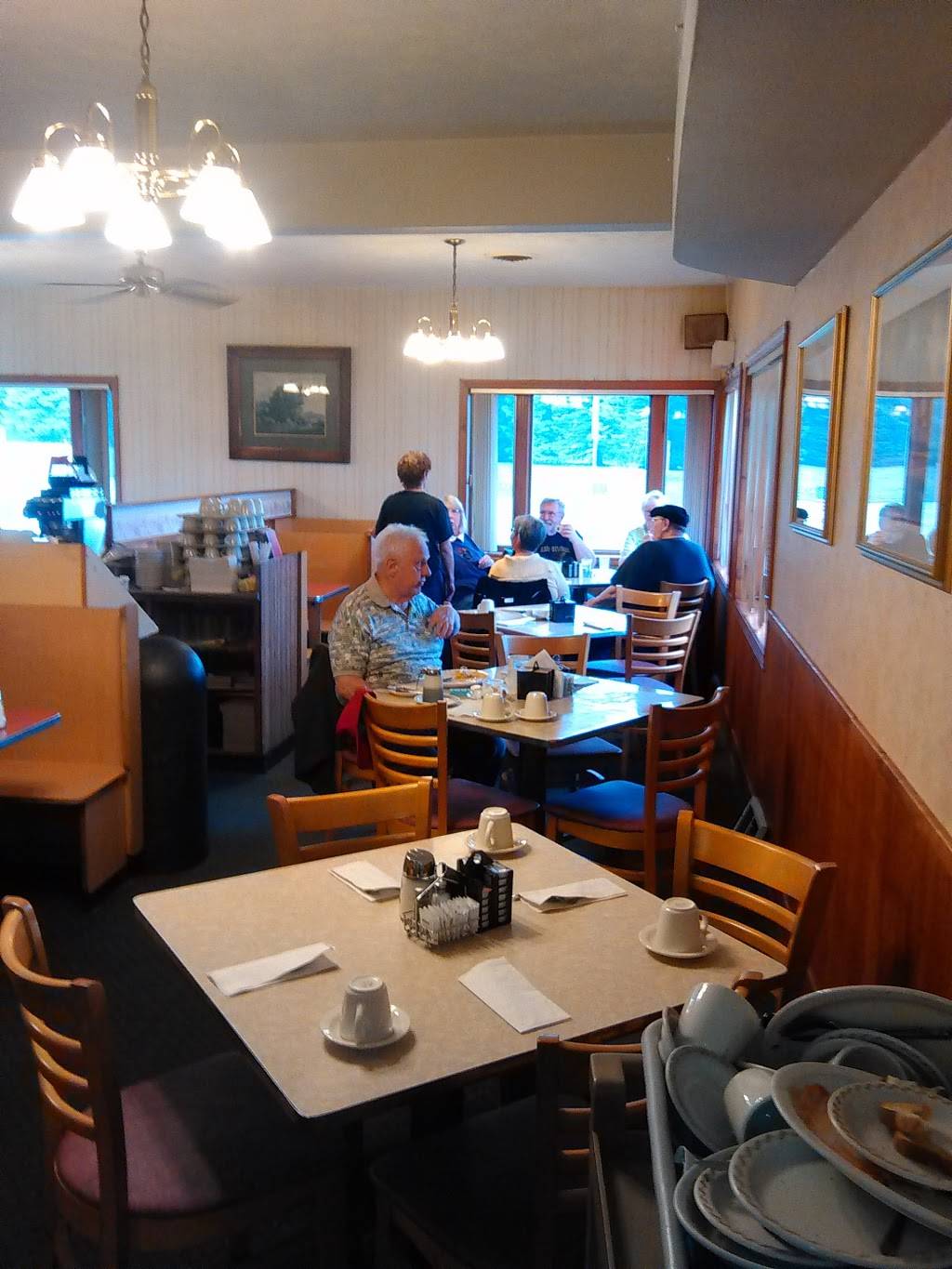 Dons Oasis Restaurant | restaurant | 519 N West Ave, Freeport, IL 61032, USA | 8152339385 OR +1 815-233-9385