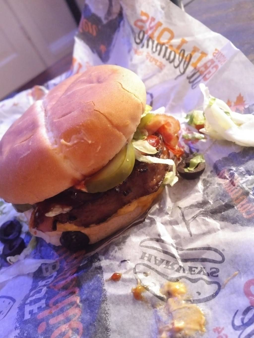 Harveys | restaurant | 1791 Avenue Rd, North York, ON M5M 3Z3, Canada | 4162562965 OR +1 416-256-2965