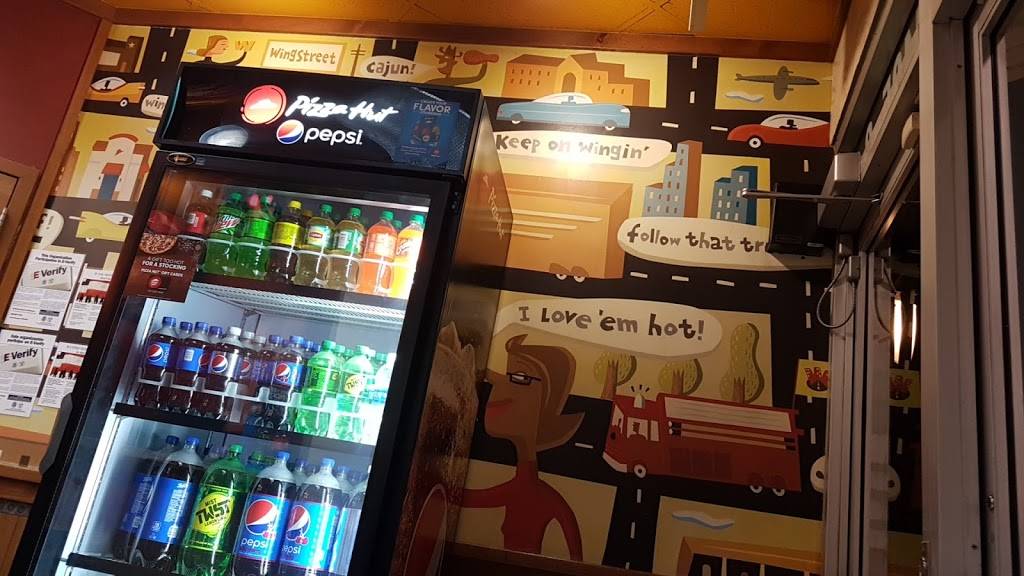 Pizza Hut | restaurant | 1485 University Ave, Riverside, CA 92507, USA | 9512763307 OR +1 951-276-3307