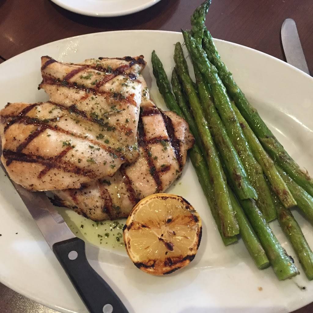 Adolfo Grill & Daily Bar | restaurant | 67 E Daily Dr, Camarillo, CA 93010, USA | 8054823200 OR +1 805-482-3200