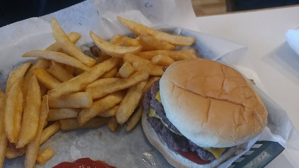 Fork Union Village Restaurant | restaurant | 4321 James Madison Hwy, Fork Union, VA 23055, USA | 4348423058 OR +1 434-842-3058