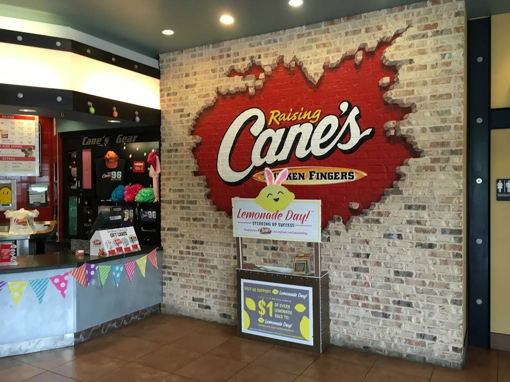 Raising Canes Chicken Fingers | meal takeaway | 1456 E Whitestone Blvd, Cedar Park, TX 78613, USA | 5122606454 OR +1 512-260-6454