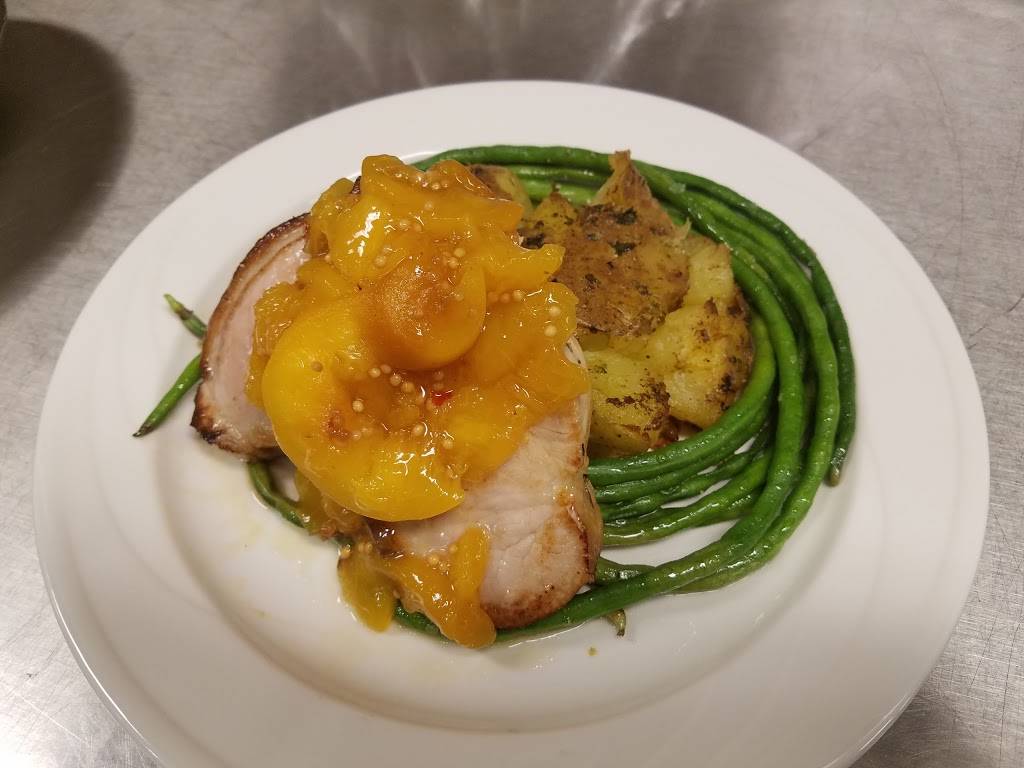 bAR wEST | restaurant | 8201 W Greenfield Ave, West Allis, WI 53214, USA | 4149780029 OR +1 414-978-0029