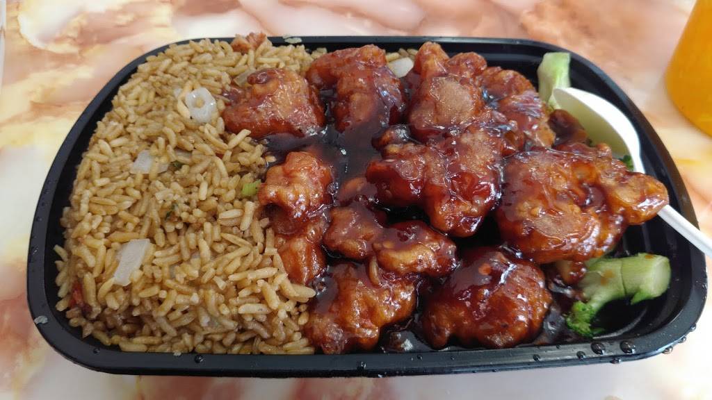 China King | restaurant | 2744 N Lake Dr, Columbia, SC 29212, USA | 8037815588 OR +1 803-781-5588