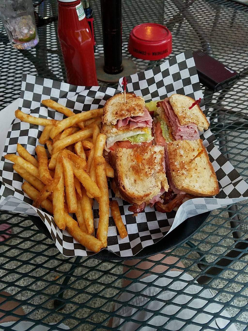 Lumpys Sports Grill NW Expressway | restaurant | 5909 Northwest Expy, Oklahoma City, OK 73132, USA | 4057287000 OR +1 405-728-7000