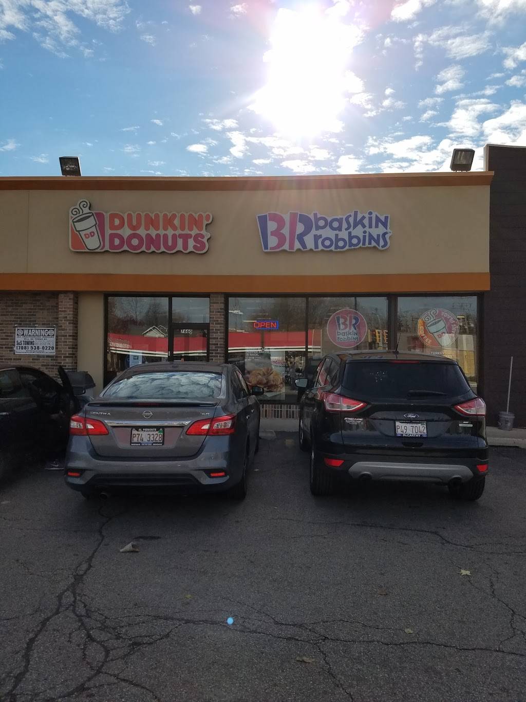 Dunkin Donuts | cafe | 7660 Madison St, Forest Park, IL 60130, USA | 7084889488 OR +1 708-488-9488