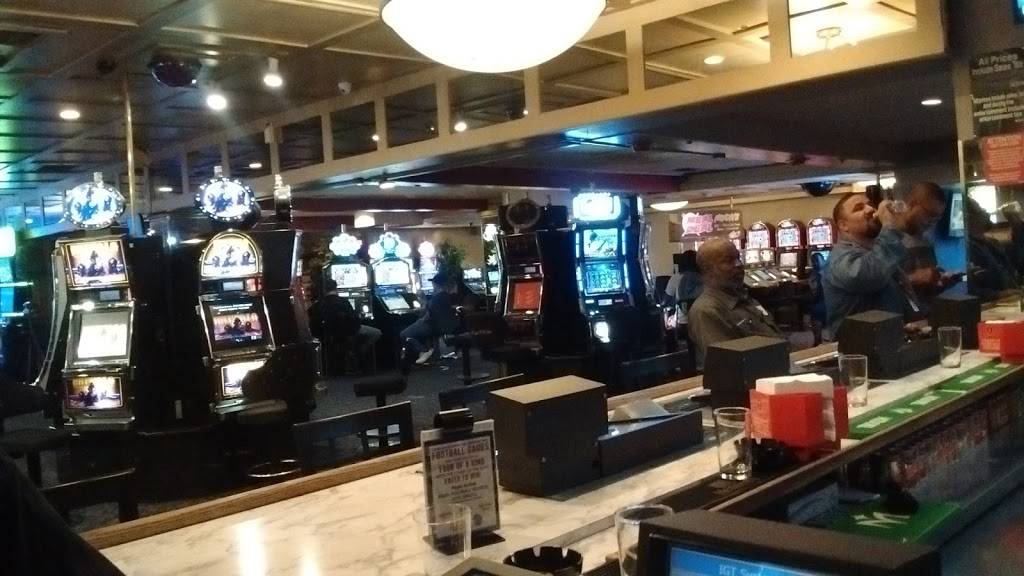 Silver Nugget Casino & Event Center | restaurant | 2140 Las Vegas Blvd N, North Las Vegas, NV 89030, USA | 7023991111 OR +1 702-399-1111