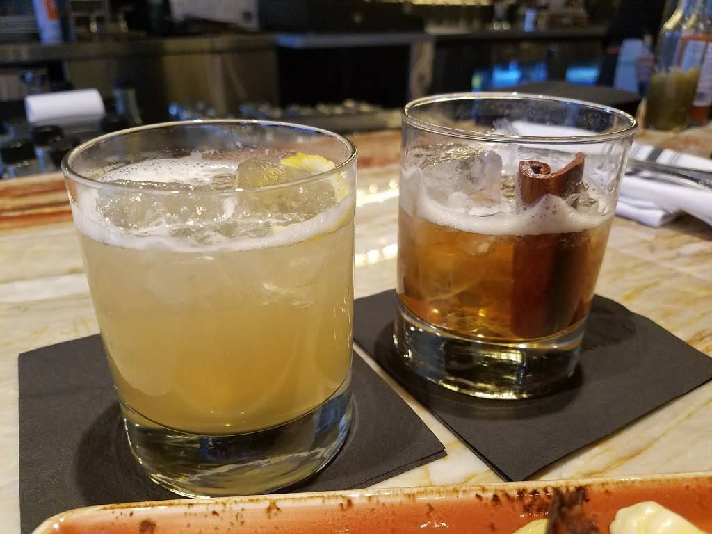 Handsome Hog | restaurant | 203 6th St E, St Paul, MN 55101, USA | 6513407710 OR +1 651-340-7710